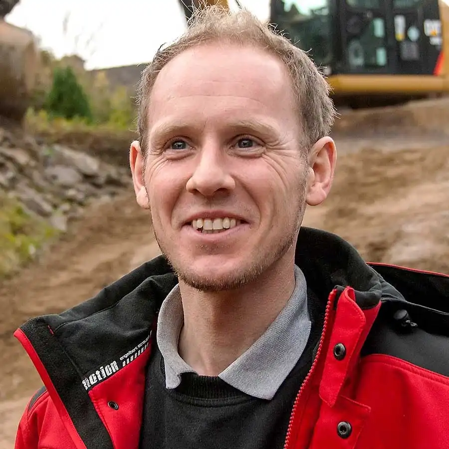 Foto auf der Baustelle von Michael Meeser, Erdbauunternehmer aus dem Sauerland Michael Meeser - Meeser Erdbau